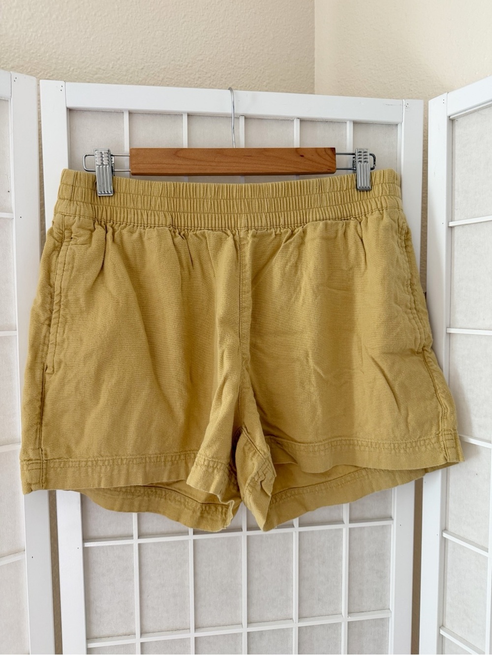 Old Navy Yellow Linen Blend Casual Shorts Medium